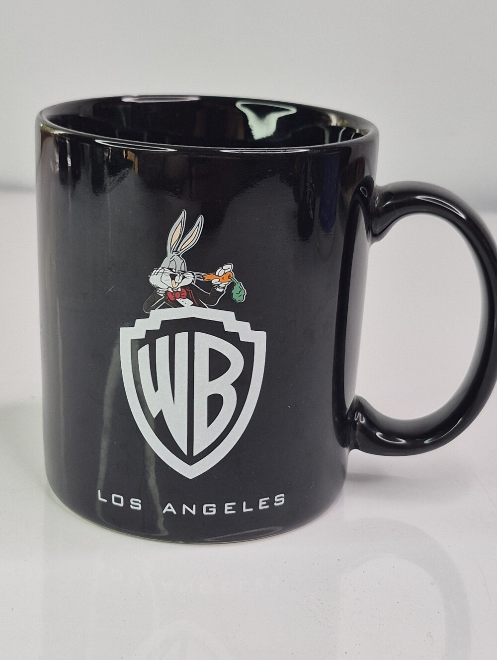 Warner Bros. Studio Store Bugs Bunny WB Los Angeles Black Ceramic Mug vtg 1993